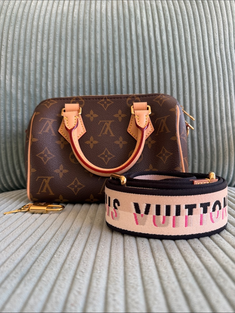 Louis Vuitton Brown Monogram Speedy 20 Bandouliere Hand Bag